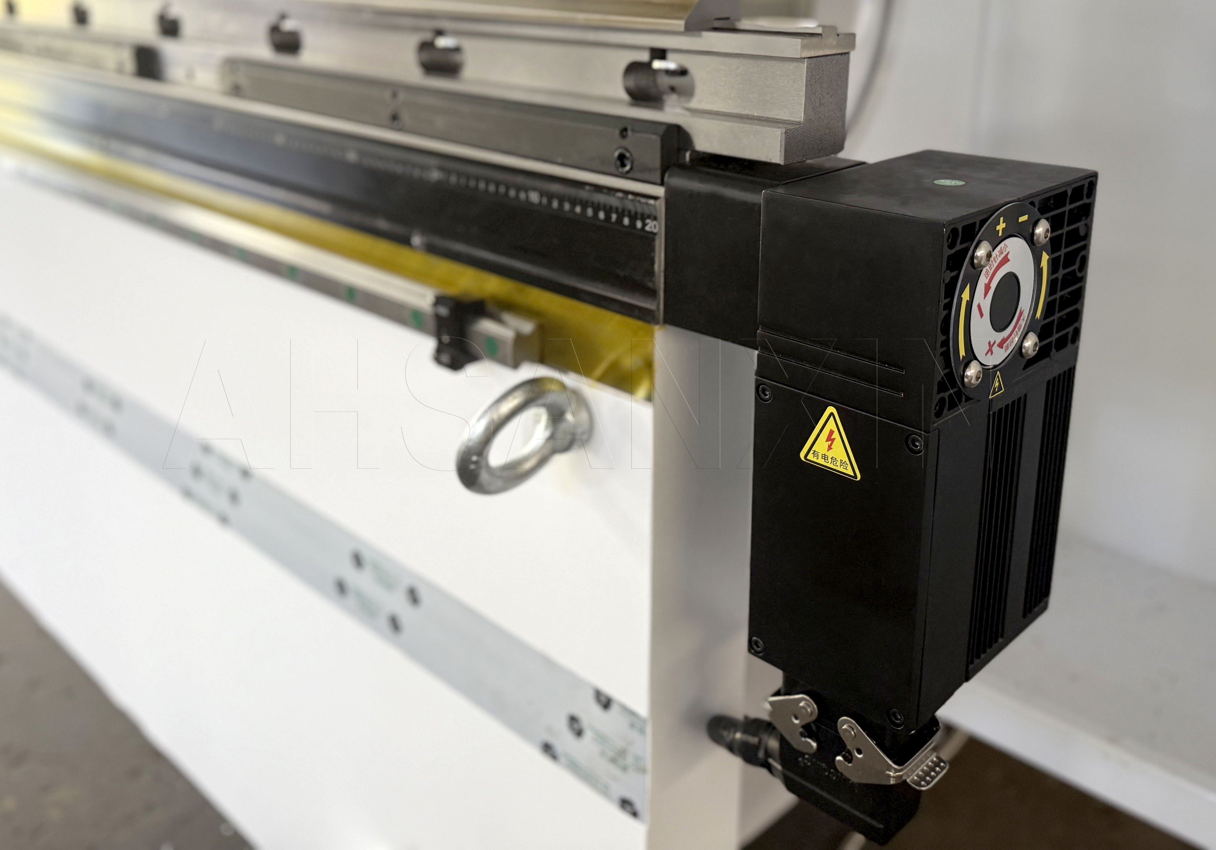 机械补偿工作台 1